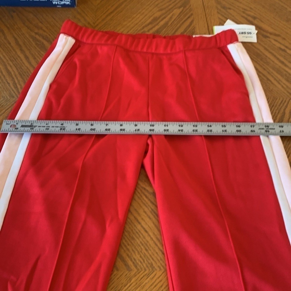 Old Navy red jogger pants NWT - Picture 10 of 11